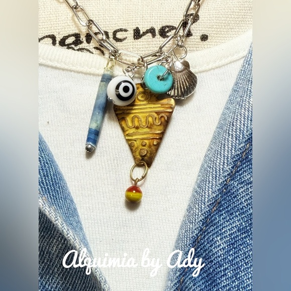 Yellow big fish charm turquoise necklace - Picture 2 of 2